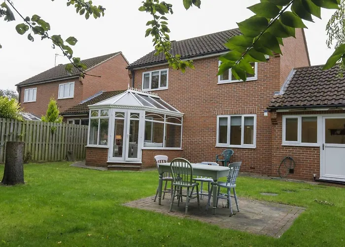 The Willows With Free Parking For 2 Cars