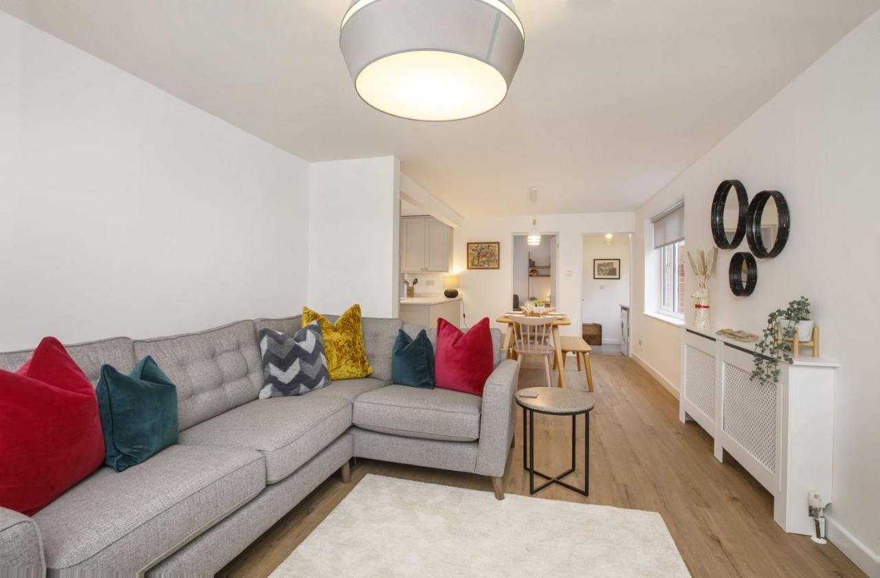 The Willows With Free Parking For 2 Cars York